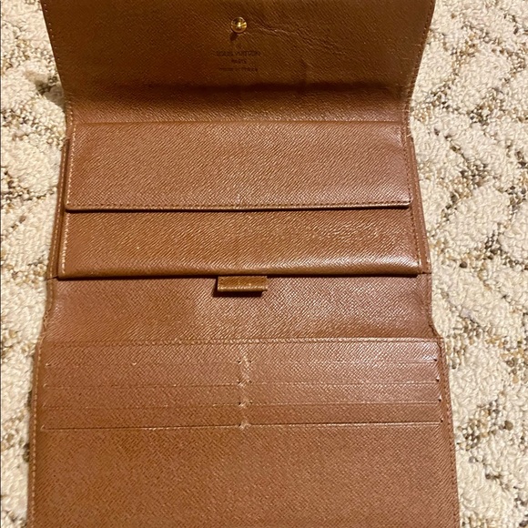 Louis Vuitton wallet - Picture 2 of 11